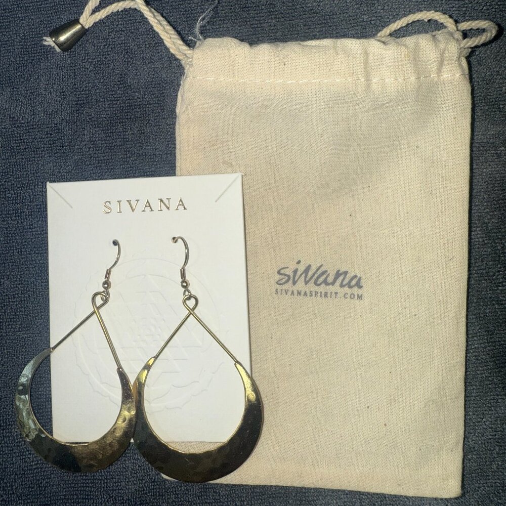 NWT Sivana Lunar Crescent Earrings